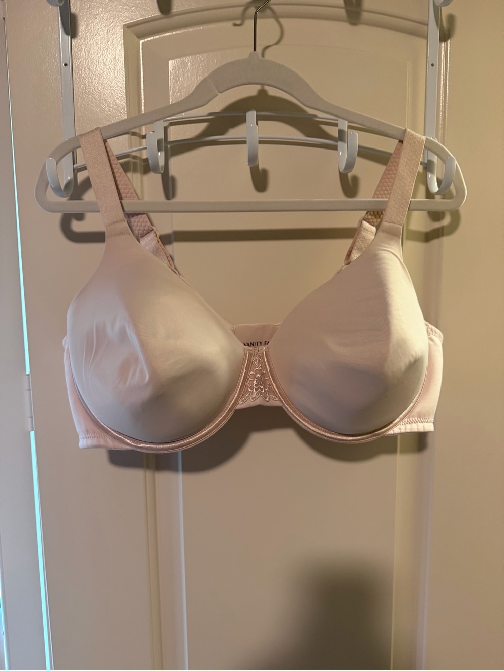 Vanity Fair Light Blush Seamless Underwire T-Shirt Bra